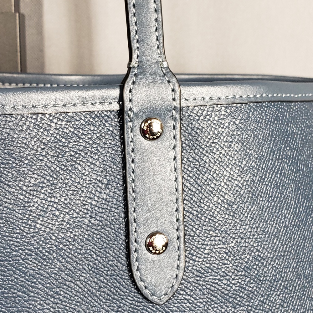 🆕 Coach Signature Rainbow City Reversible Tote - Picture 8 of 8